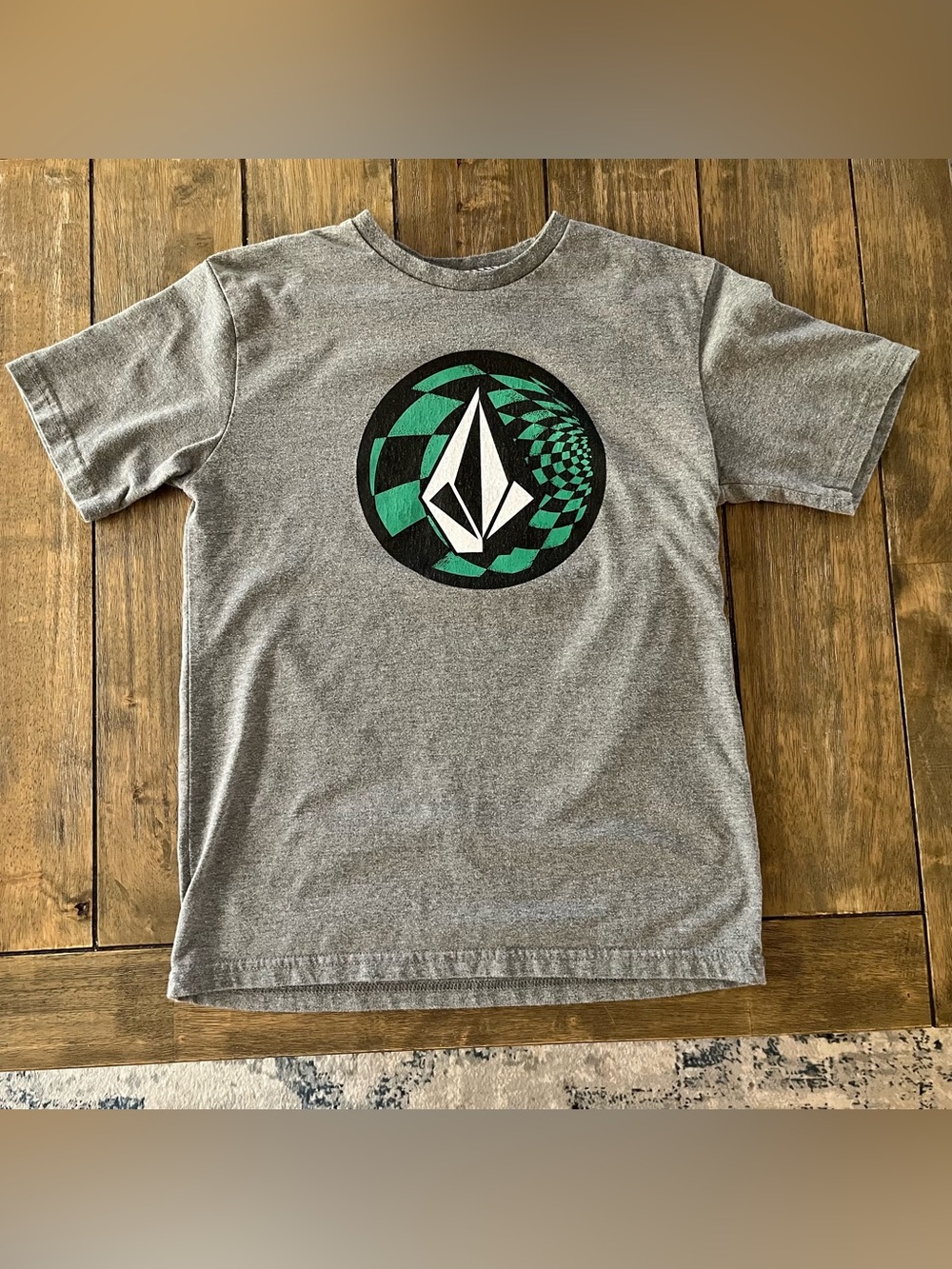 Volcom Boys Gray Tee with Green and Black Graphic Logo size medium